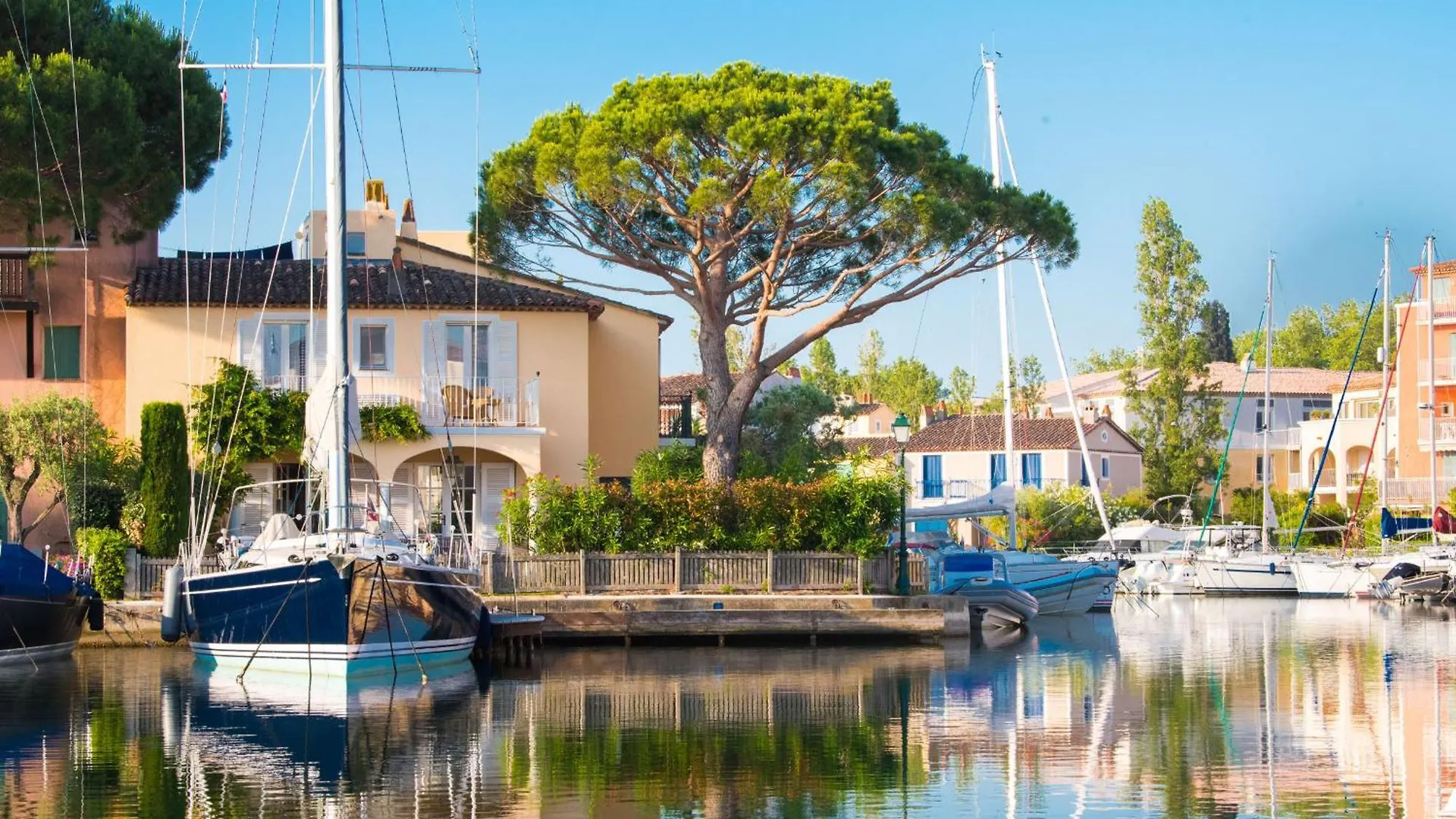Big Fisherman House With Wifi And A Mooring Close To The Beach Grimaud France